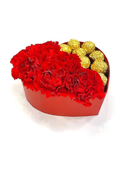 Flower Box czerwony goździk z czekoladkami